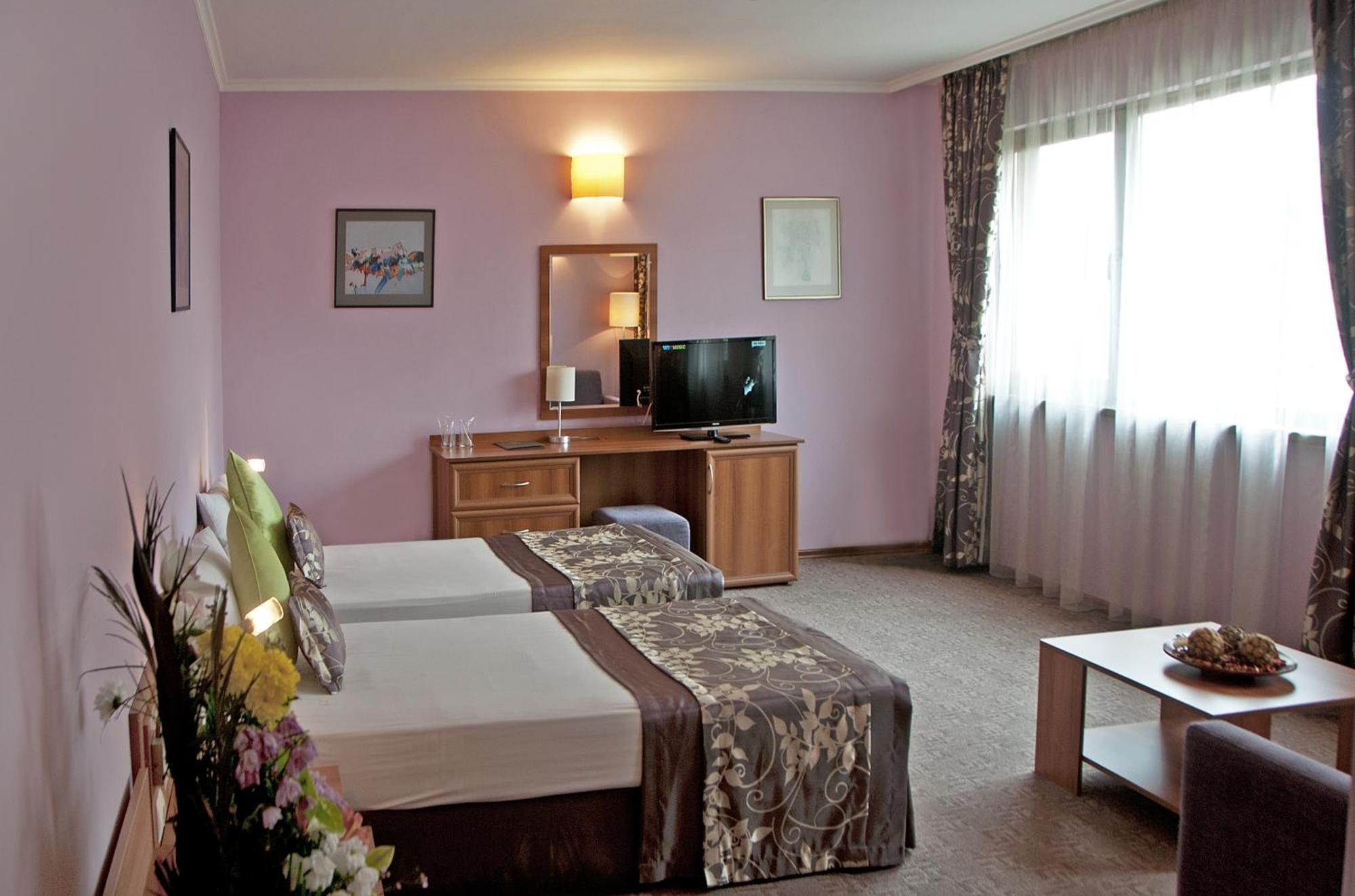 Hotel Real Пловдив Экстерьер фото