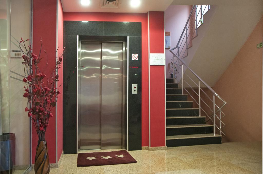 Hotel Real Пловдив Экстерьер фото