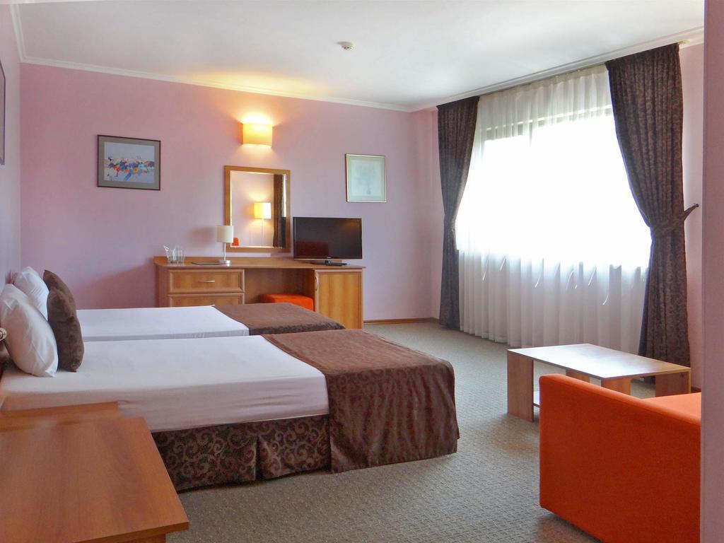 Hotel Real Пловдив Экстерьер фото